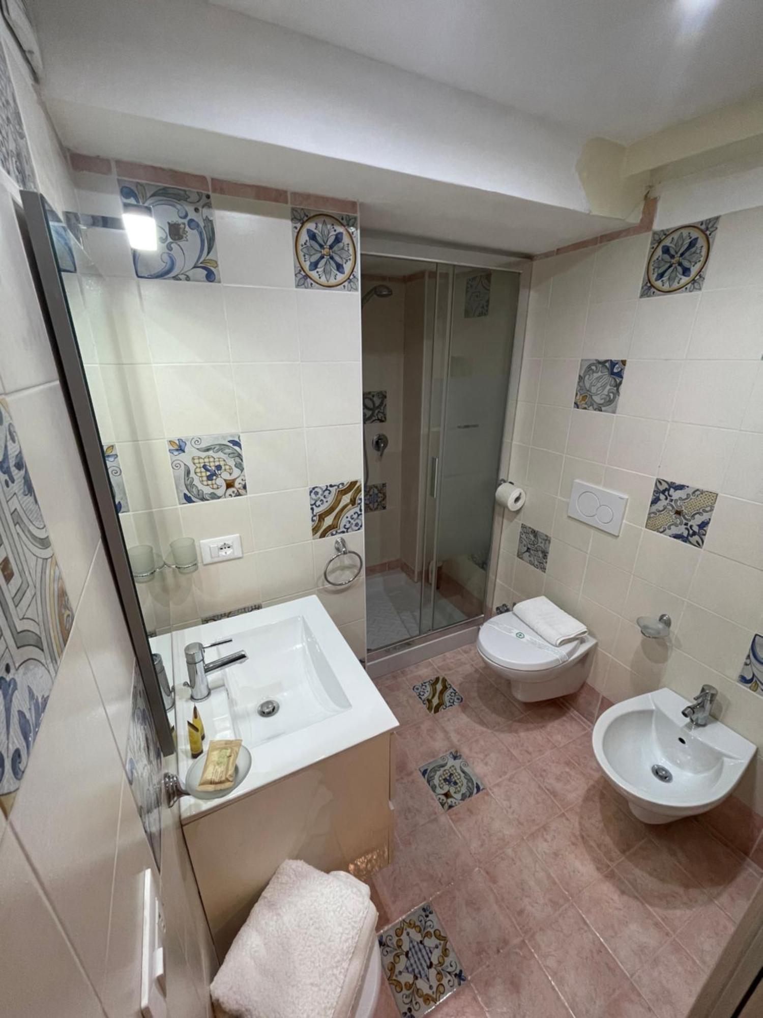 Taormina'S Sun Apartment Екстер'єр фото