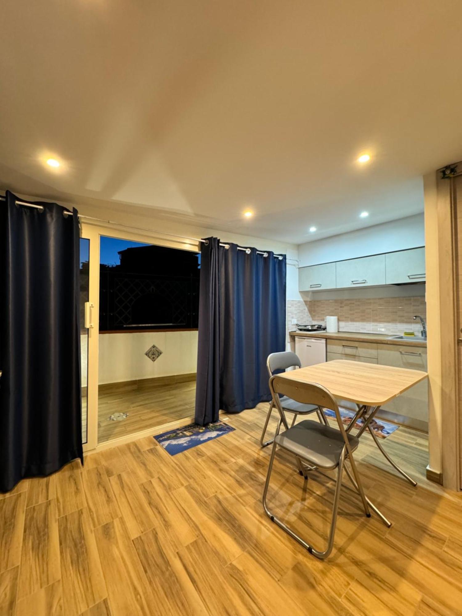 Taormina'S Sun Apartment Екстер'єр фото