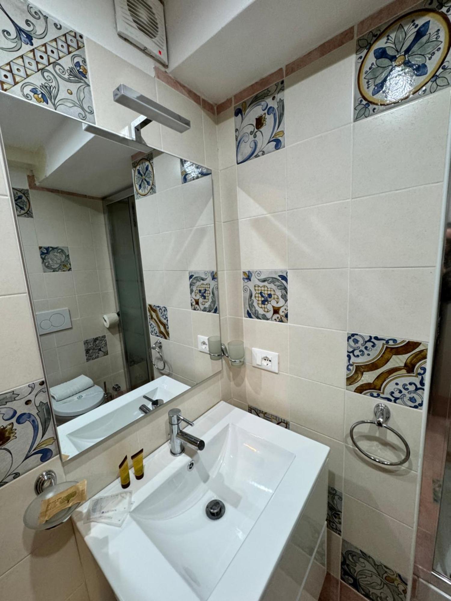 Taormina'S Sun Apartment Екстер'єр фото