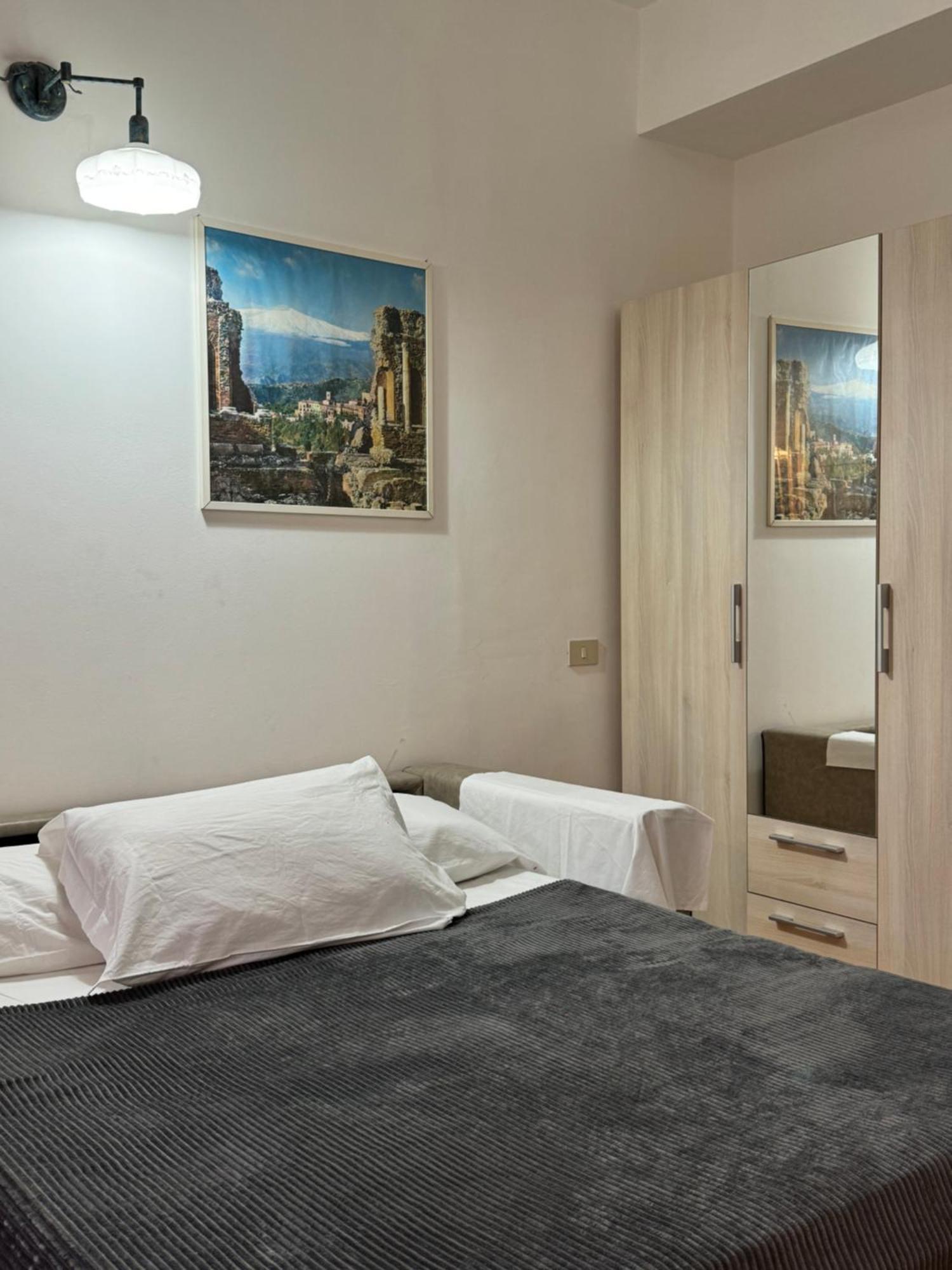 Taormina'S Sun Apartment Екстер'єр фото
